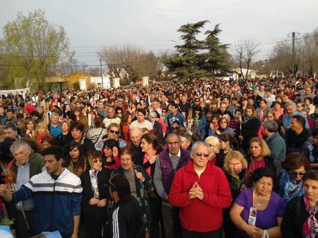 En Villa Mercedes, más de 8000 personas le pidieron al Santo del Trabajo.