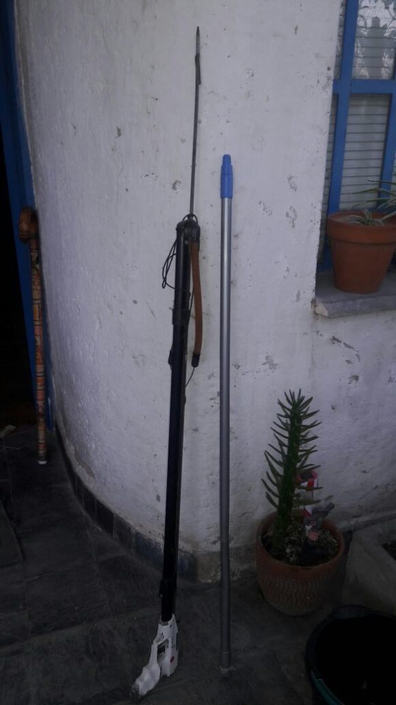 El arpón que la policía secuestró en el domicilio de Scarpati.